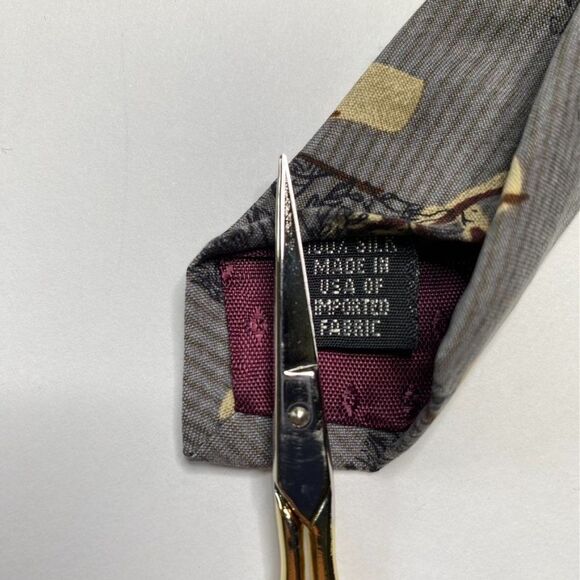 Cabralli Collection Sandwashed 100% Silk Men's Tie Gray Abstract Art Made in USA - Picture 5 of 5